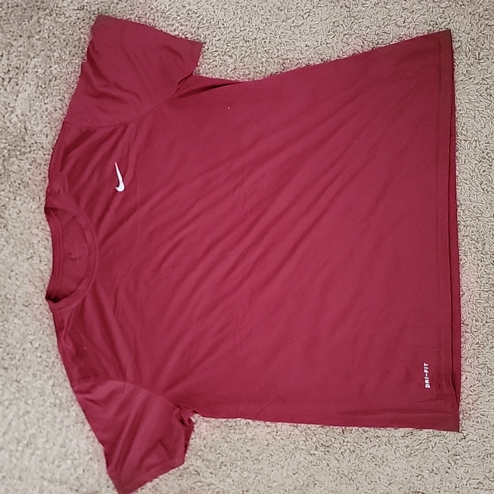 Nike dri-fit maroon t shirt